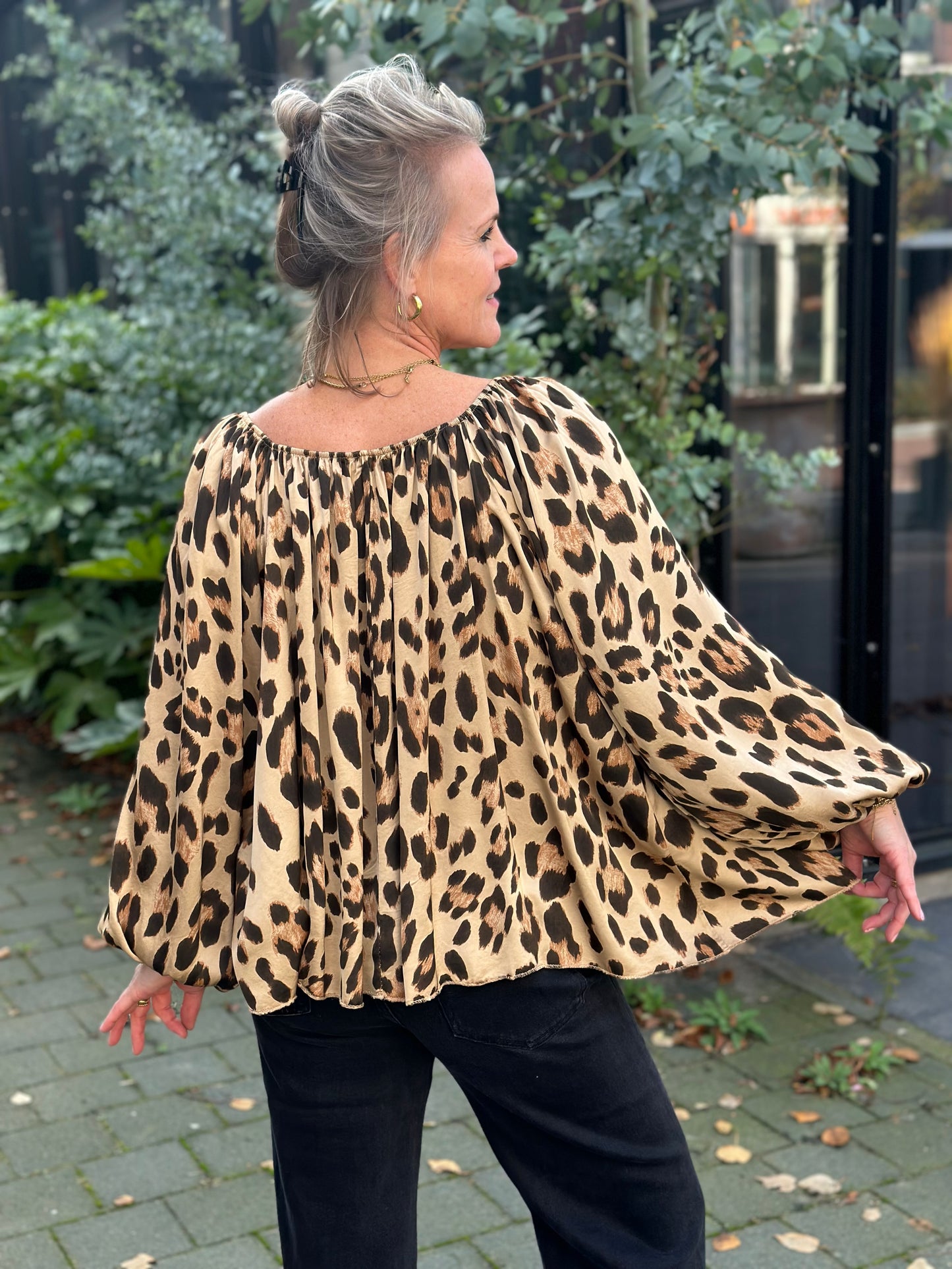 Lilly leopard top