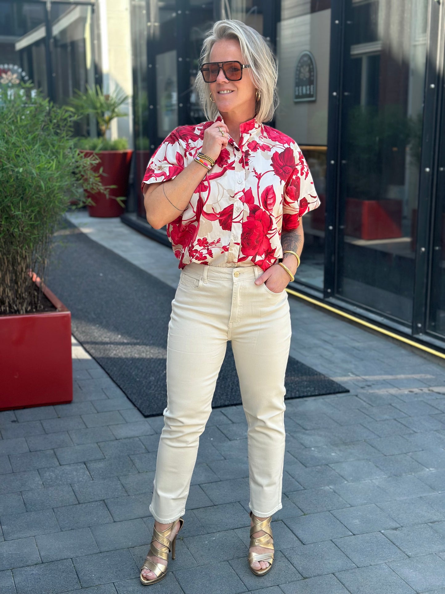 Queen Hearts - Slim Mom fit jeans ecru
