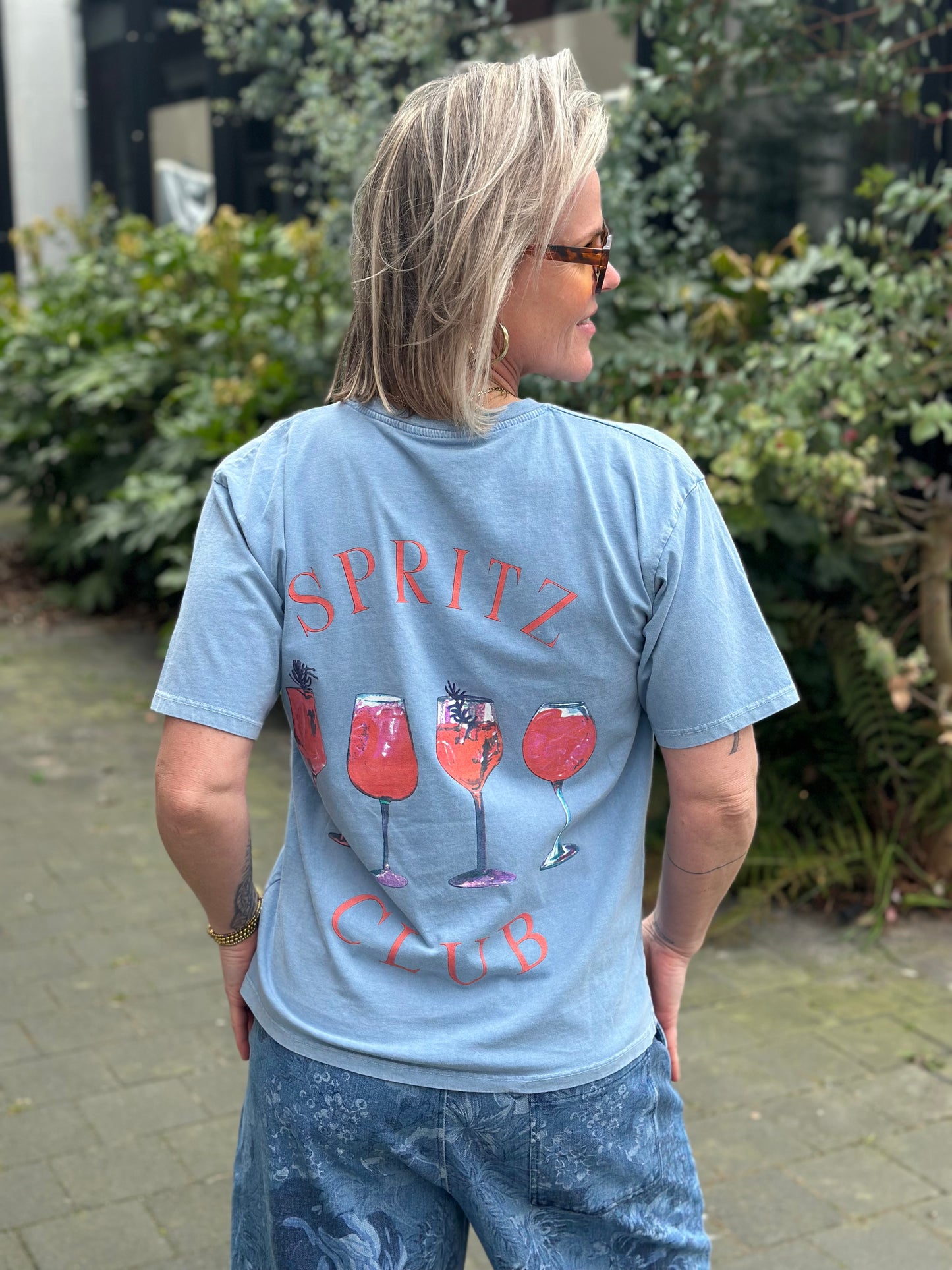 T-shirt Spritz Club jeans blauw