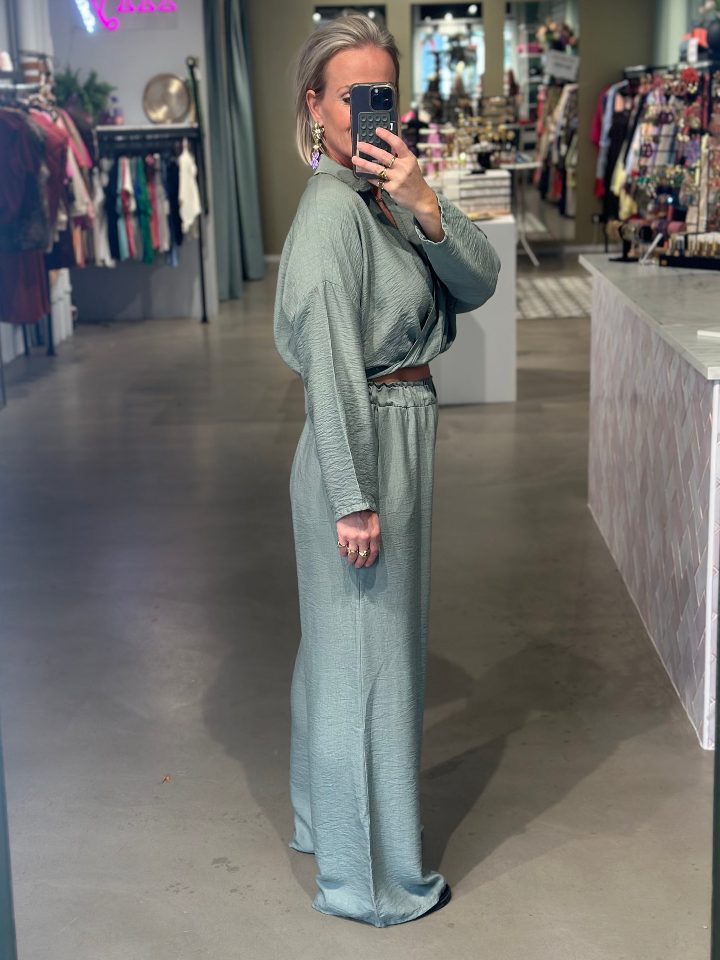 Tweedelige set broek en top soft green/grey