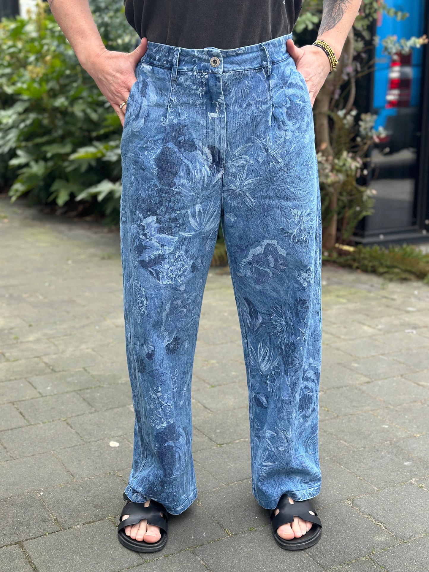 flower jeans balloon fit