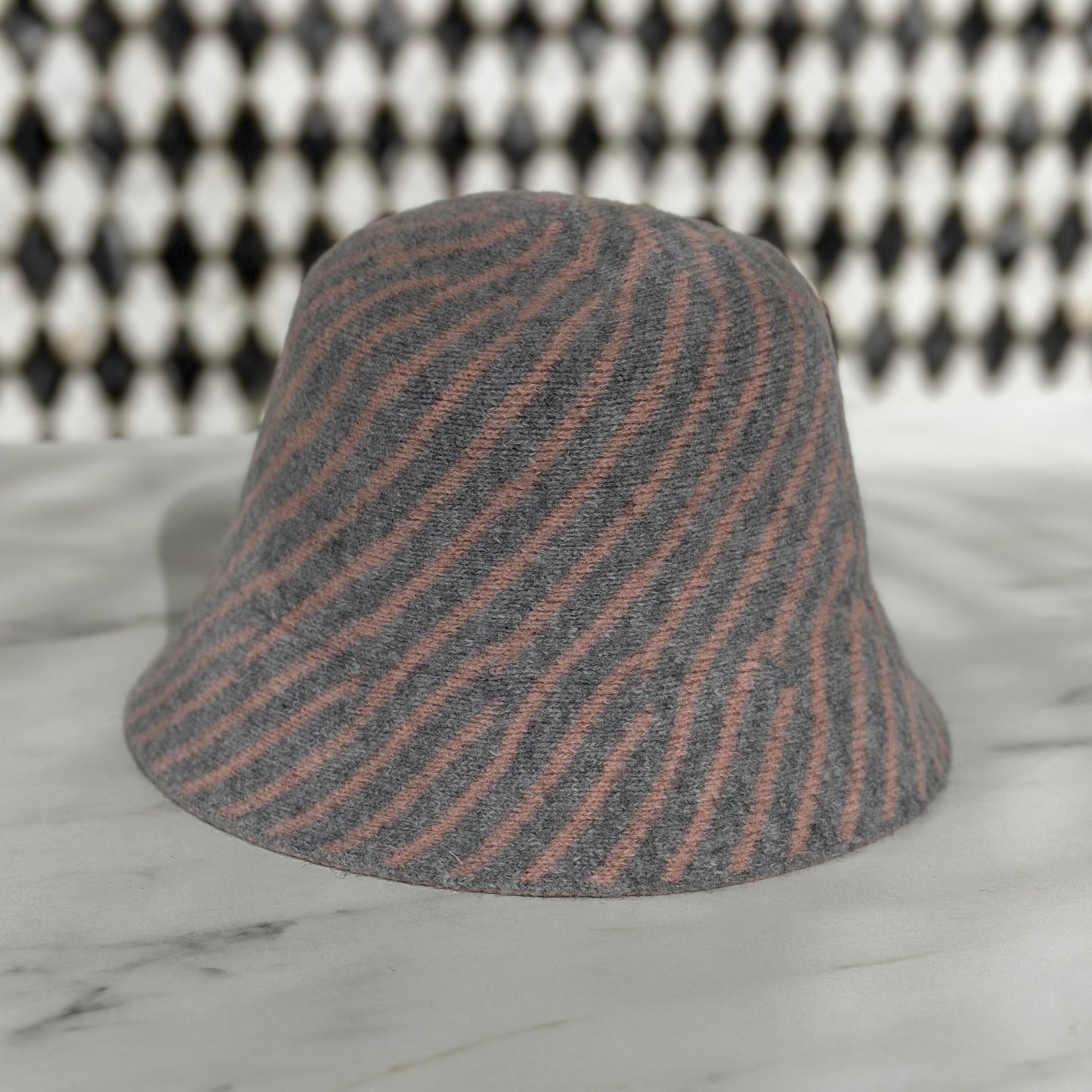 wollen bucket hat stripe grijs/roze