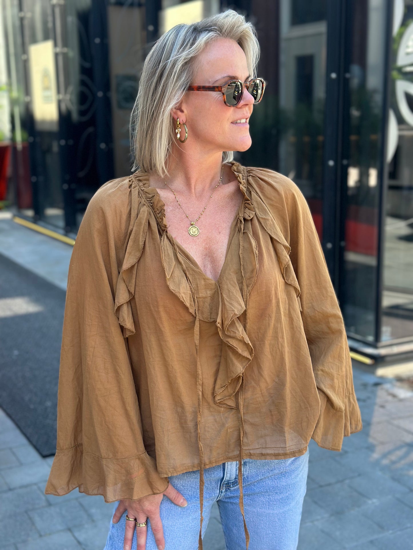 Volant blouse bruin