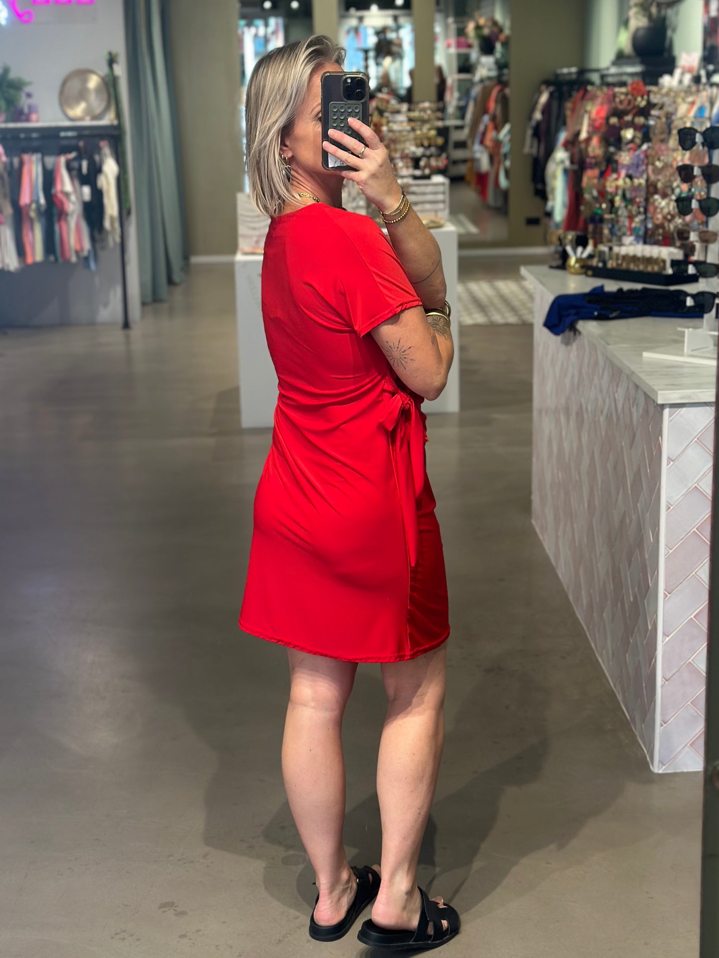 knot dress rood