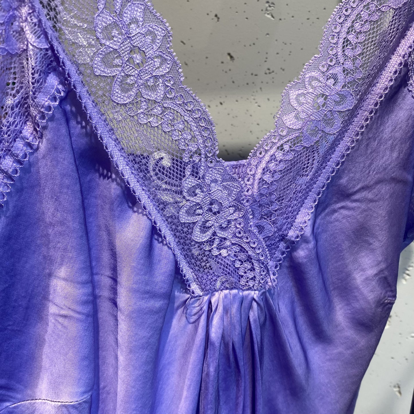 Lace singlet lilac