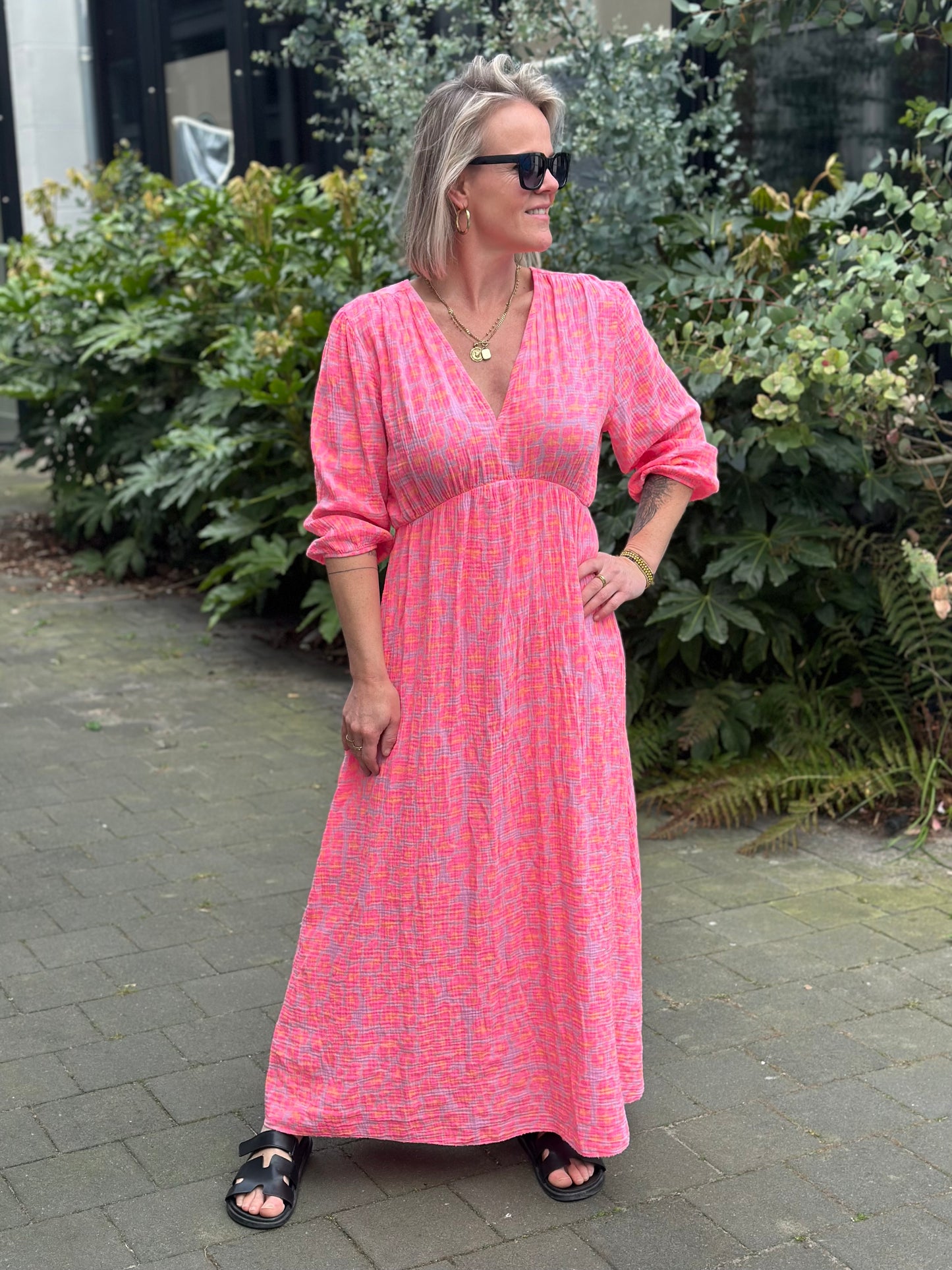 wafel maxi jurk lonni neon roze