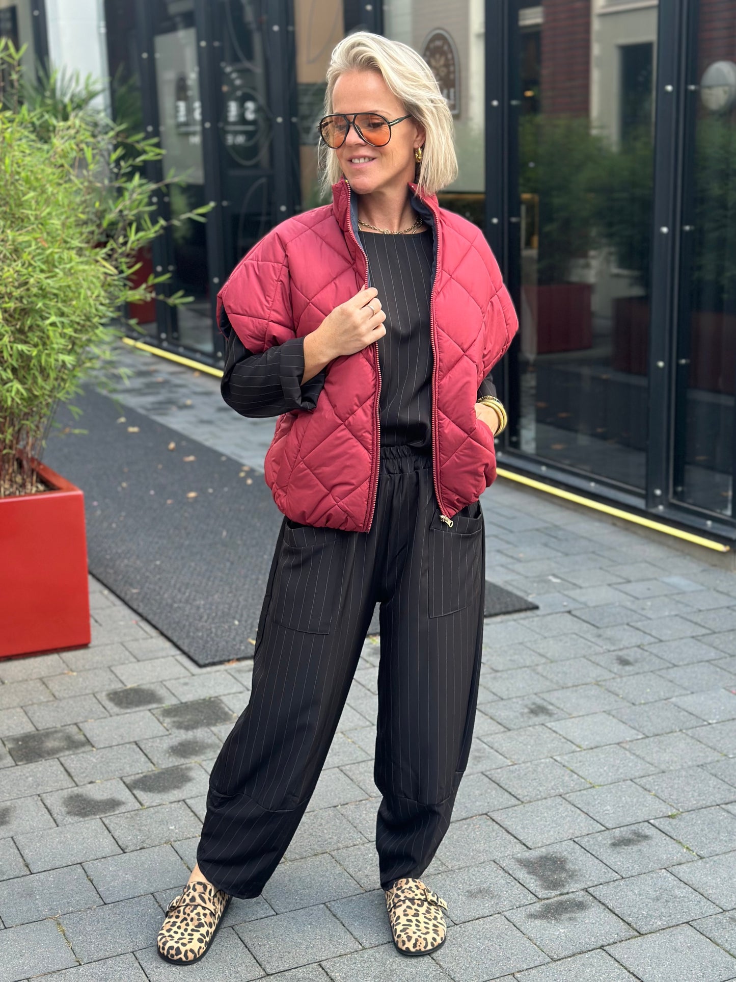 Tweedelige krijtstreep set broek en top zwart