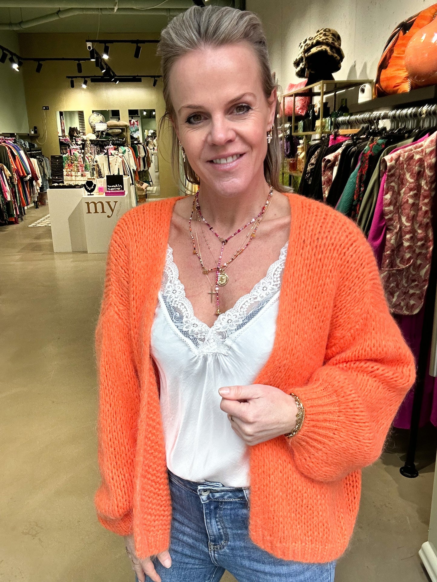 Mohair mix vest kort met pofmouw fel oranje
