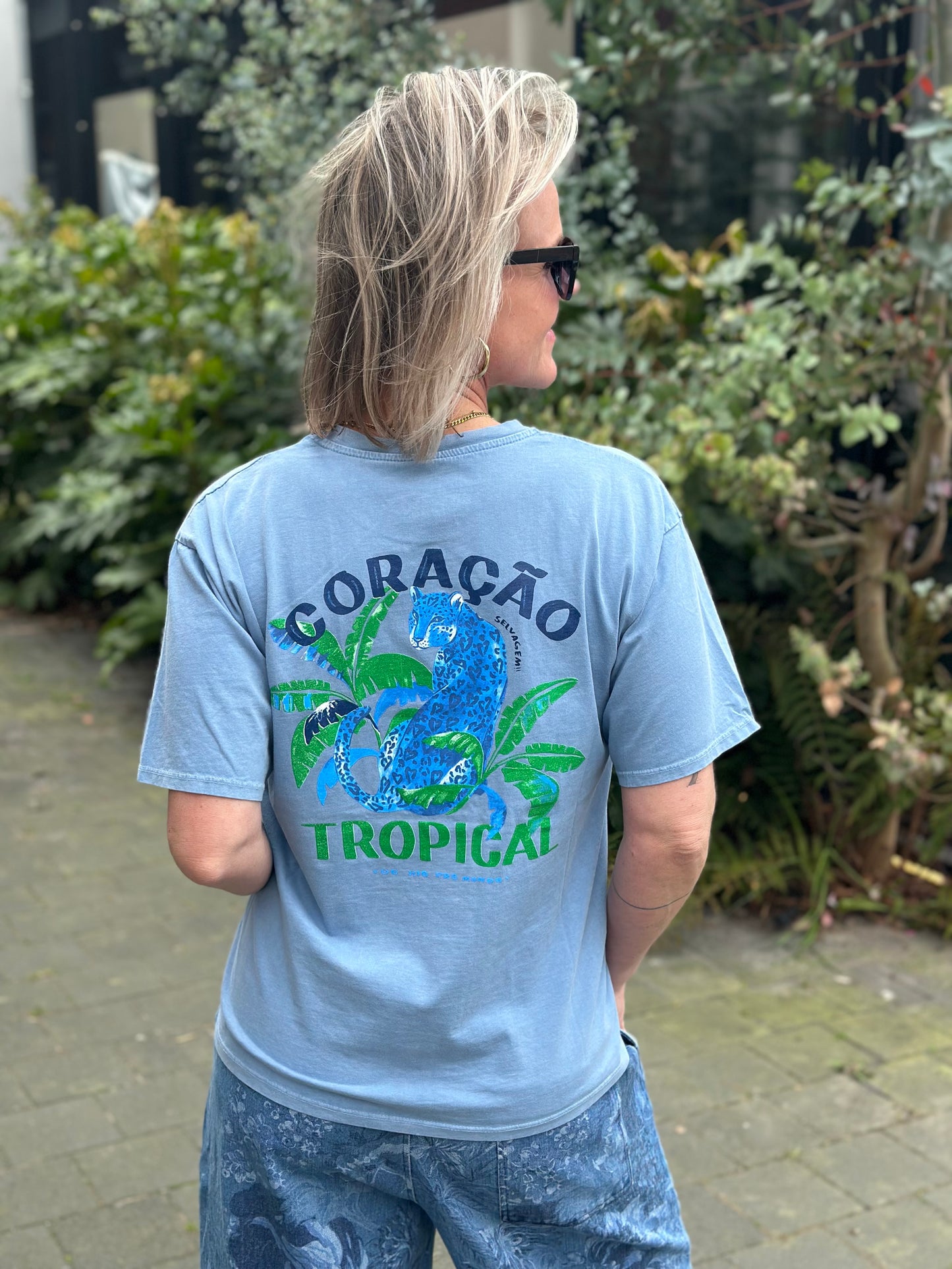 T-shirt Tropical jeans blauw