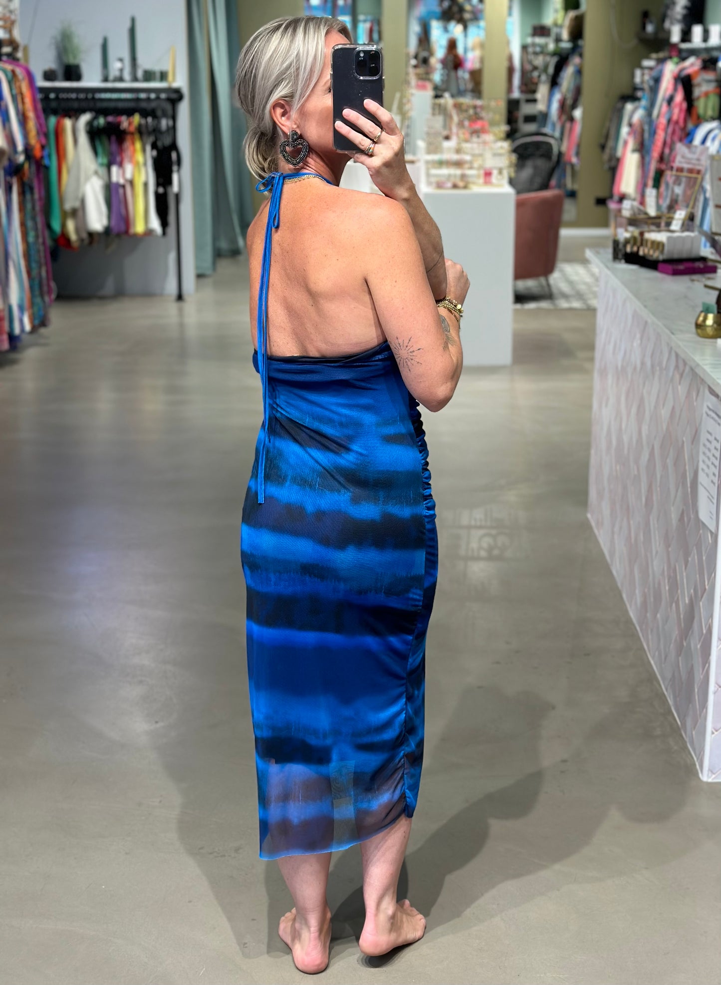 Mesh halter dress kobalt blauw