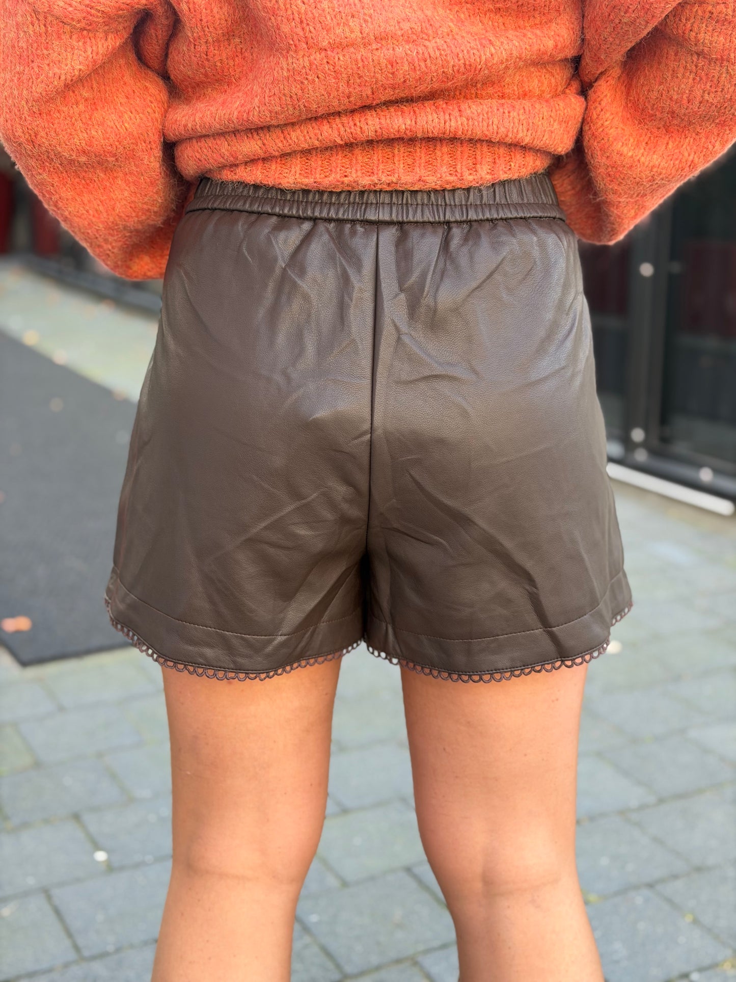 Fake Leather short bruin