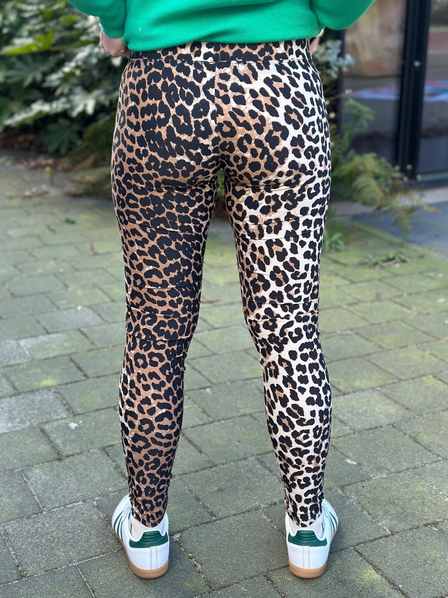 travel legging leopard