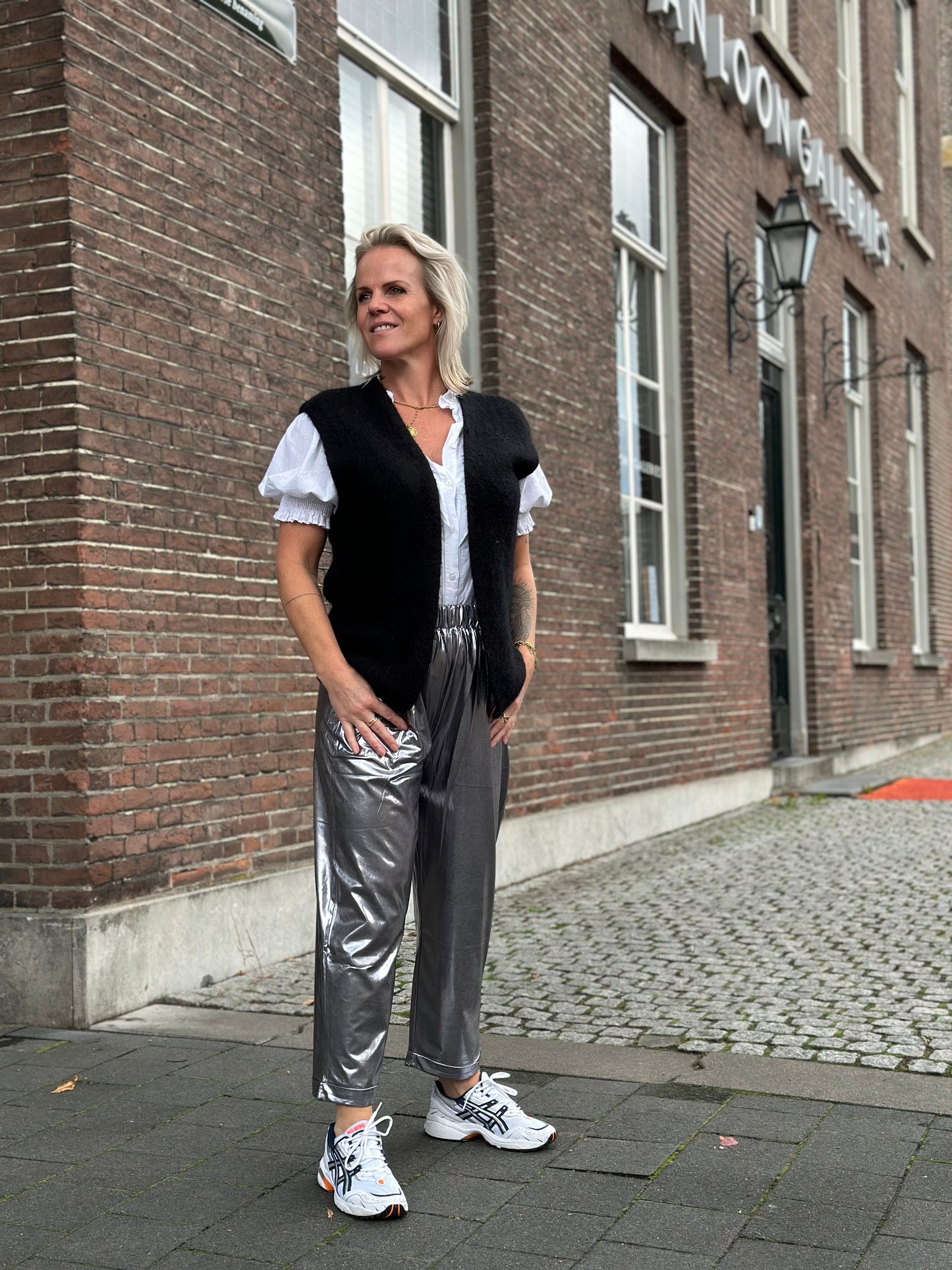 Metallic jogger pants gun silver