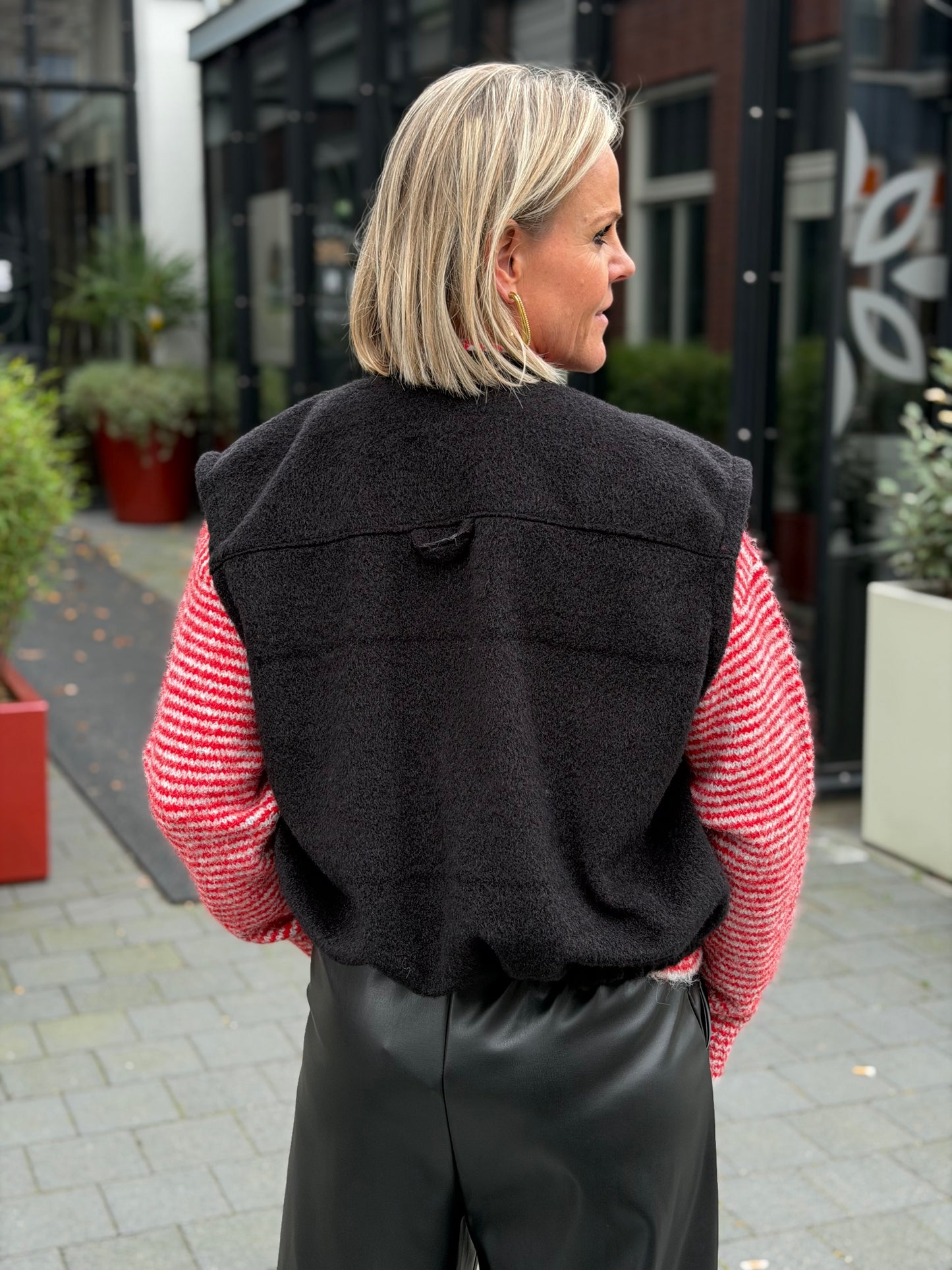 Korte bodywarmer zwart