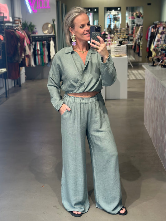 Tweedelige set broek en top soft green/grey