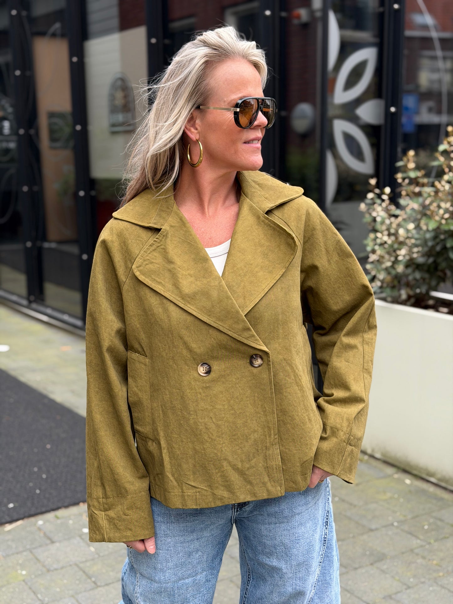 Korte trenchcoat groen