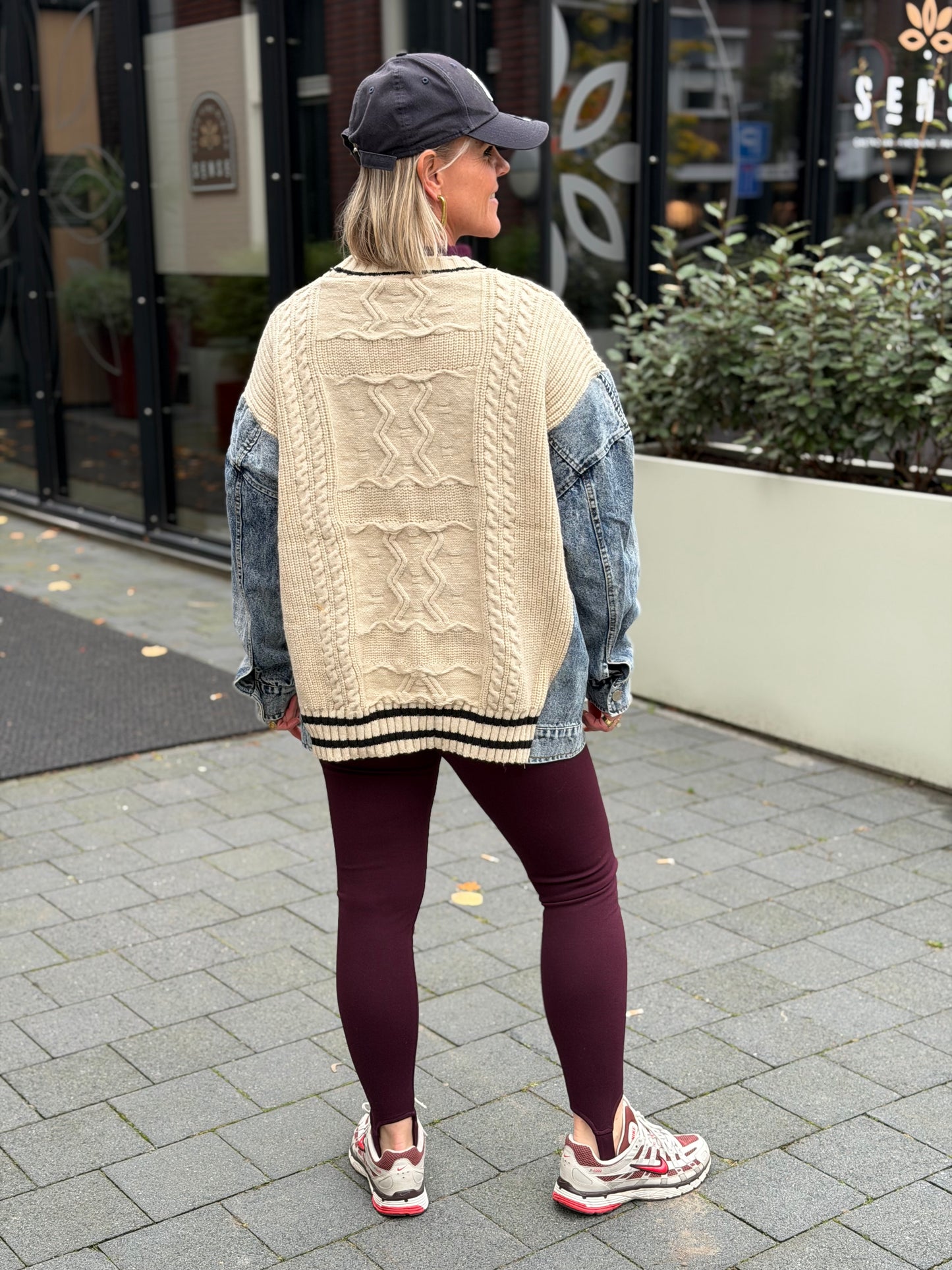 Oversized knitted cardigan denim sleeve