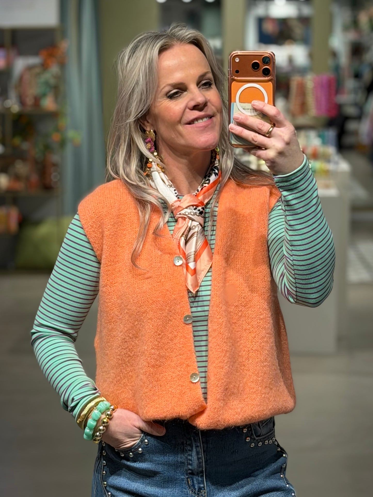 Knitted Gillet peach