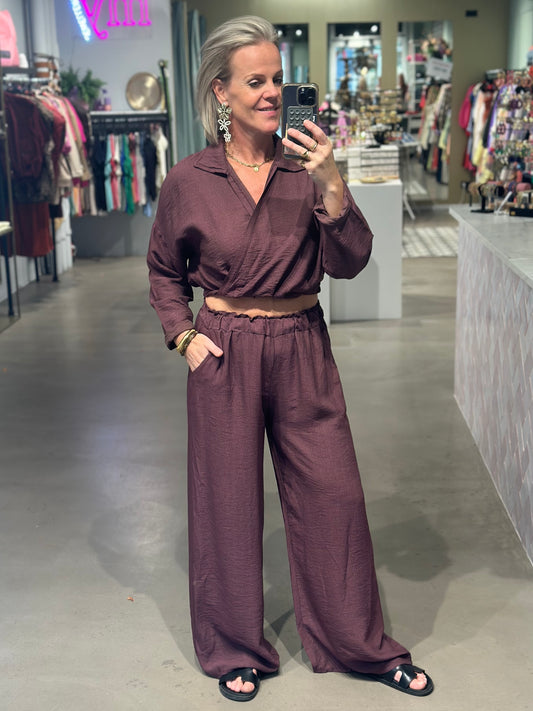 Tweedelige set broek en top aubergine