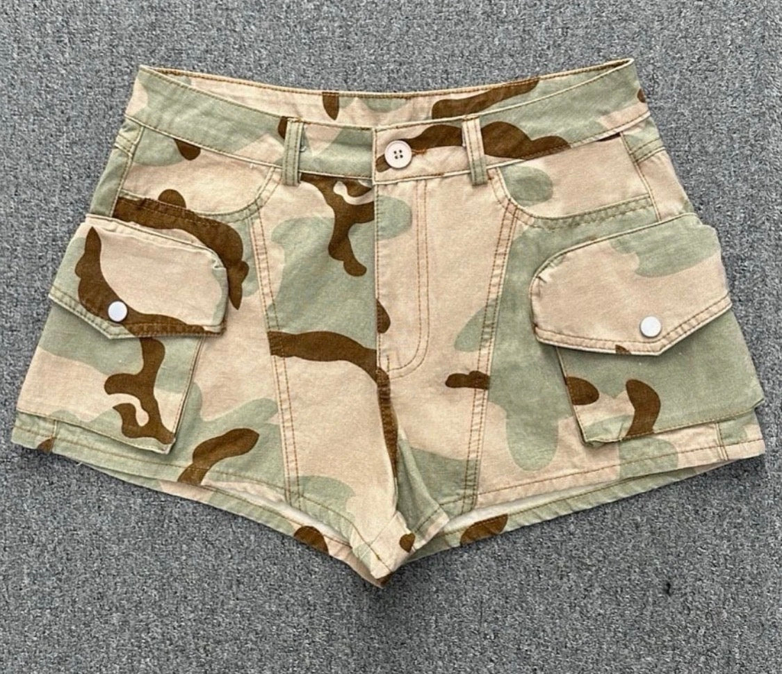 Camouflage short