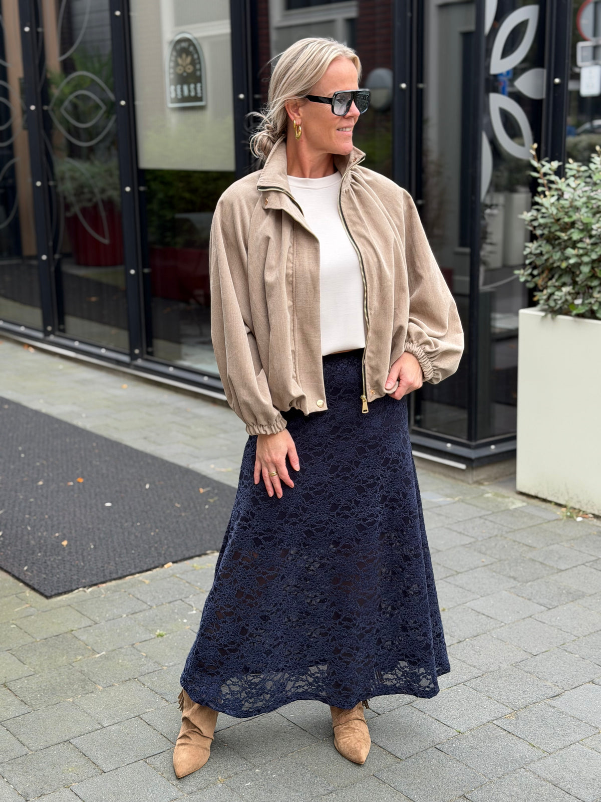 Velvet jacket beige