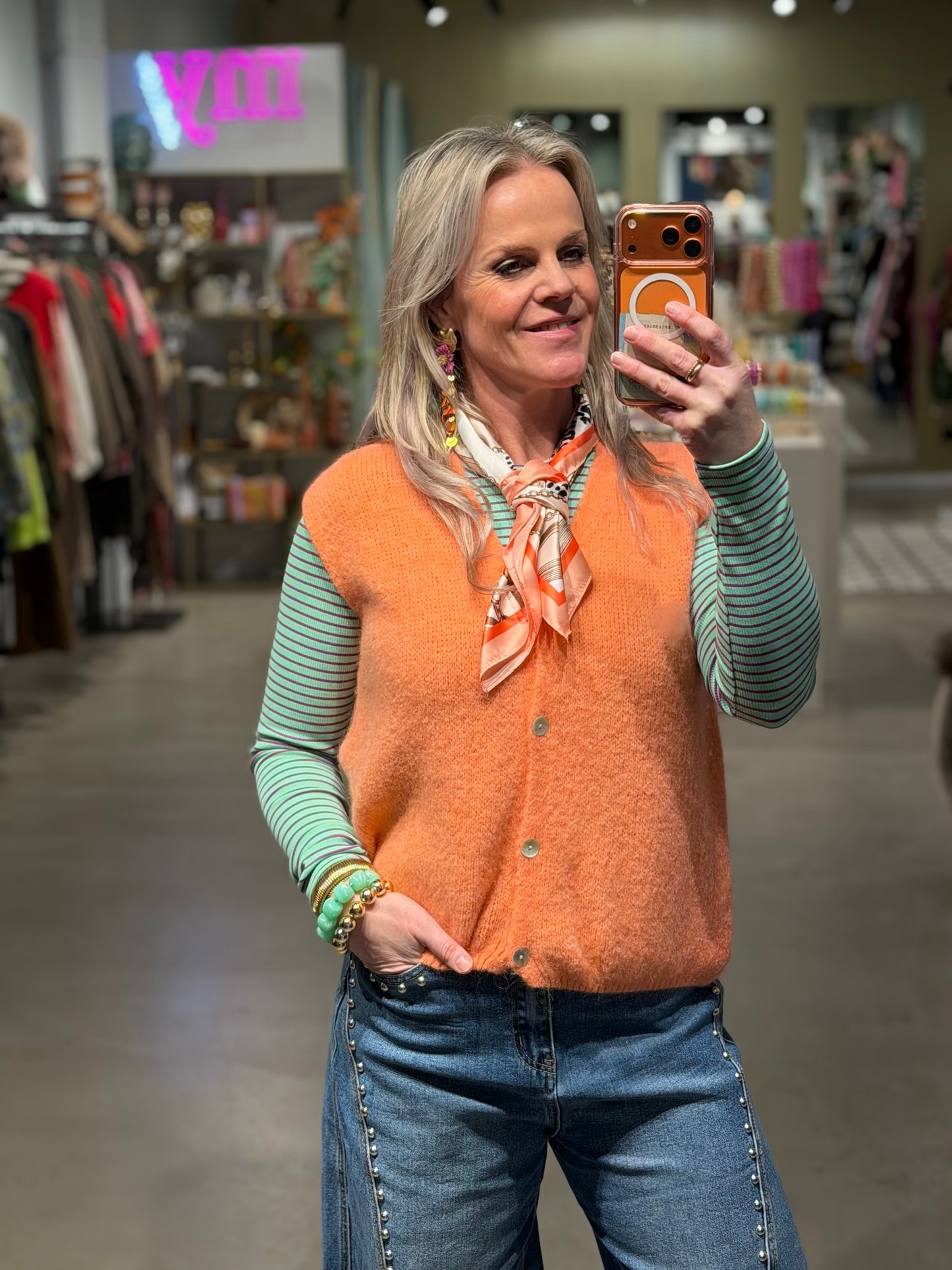 Knitted Gillet peach