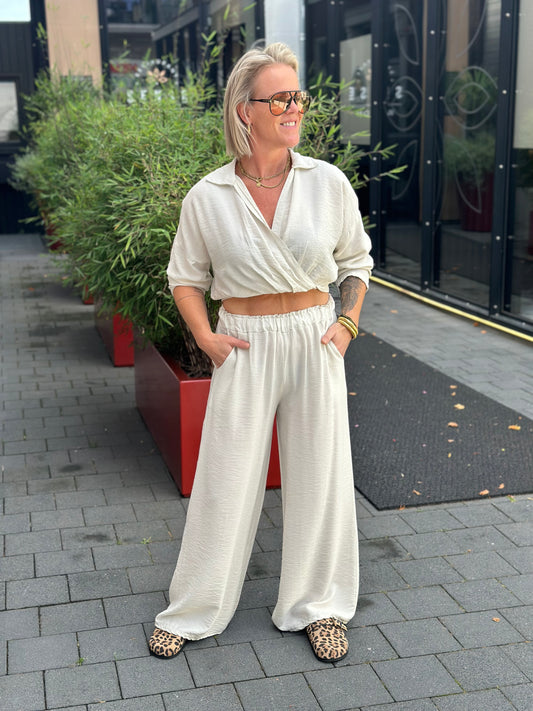 Tweedelige set broek en top off White
