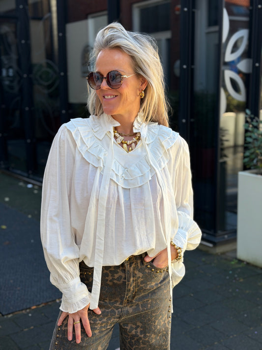 Volant blouse ecru