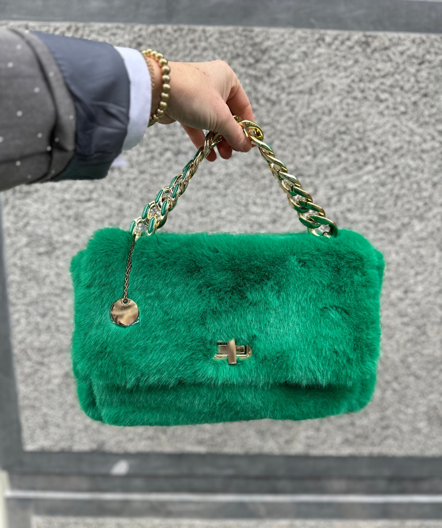 Furry bag groen