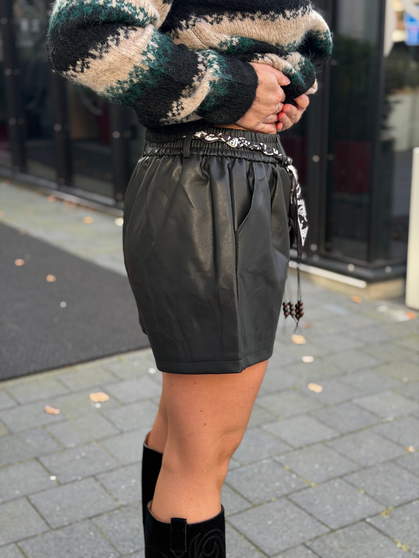 Fake Leather short zwart