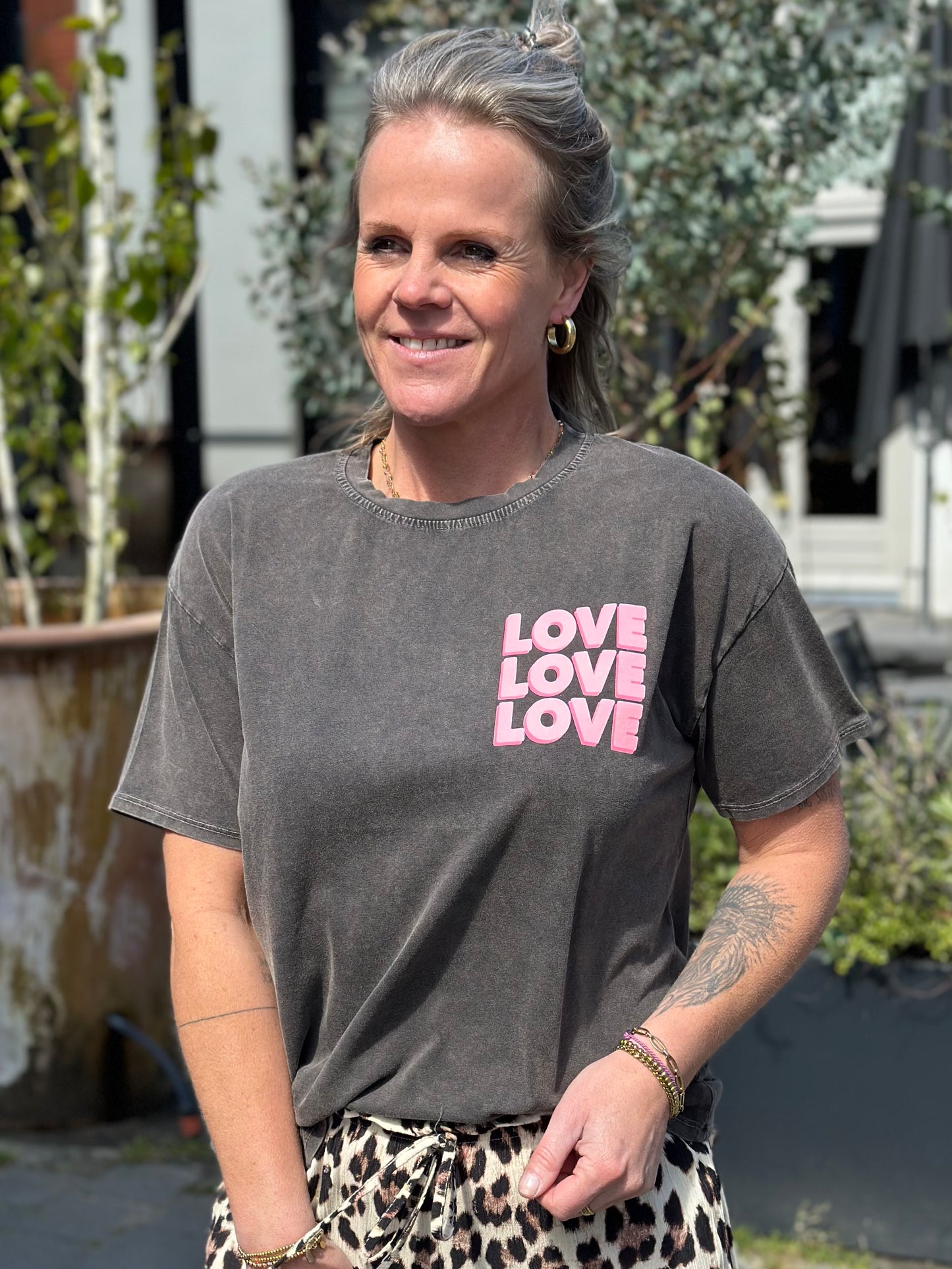 T-shirt Love Love grijs