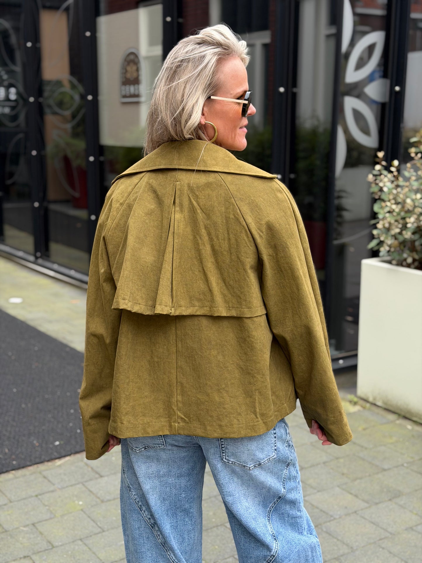 Korte trenchcoat groen