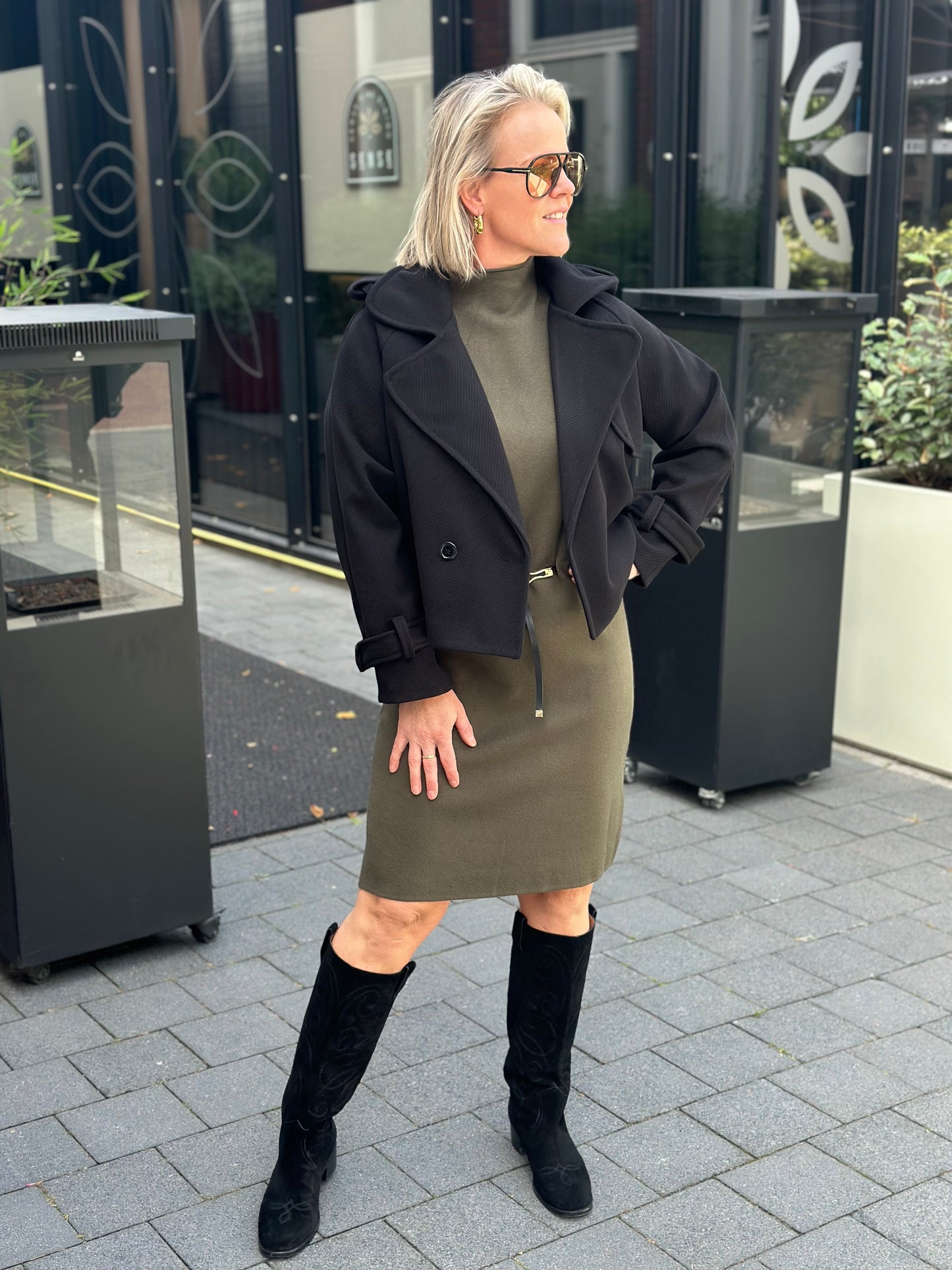 Korte trenchcoat zwart