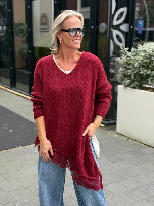 Asymmetrisch trui met kant bordeaux