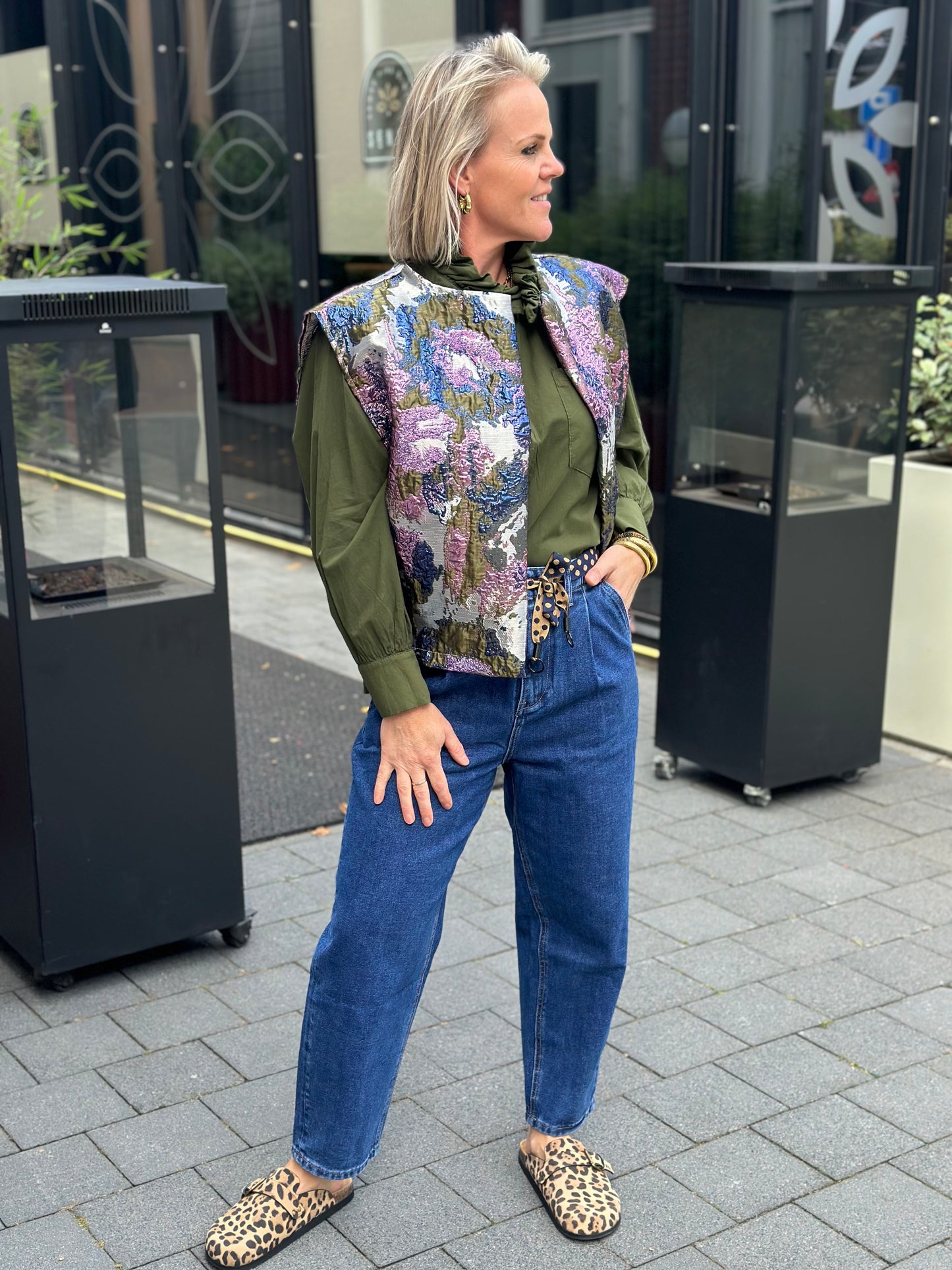blouse met volant kraag khaki