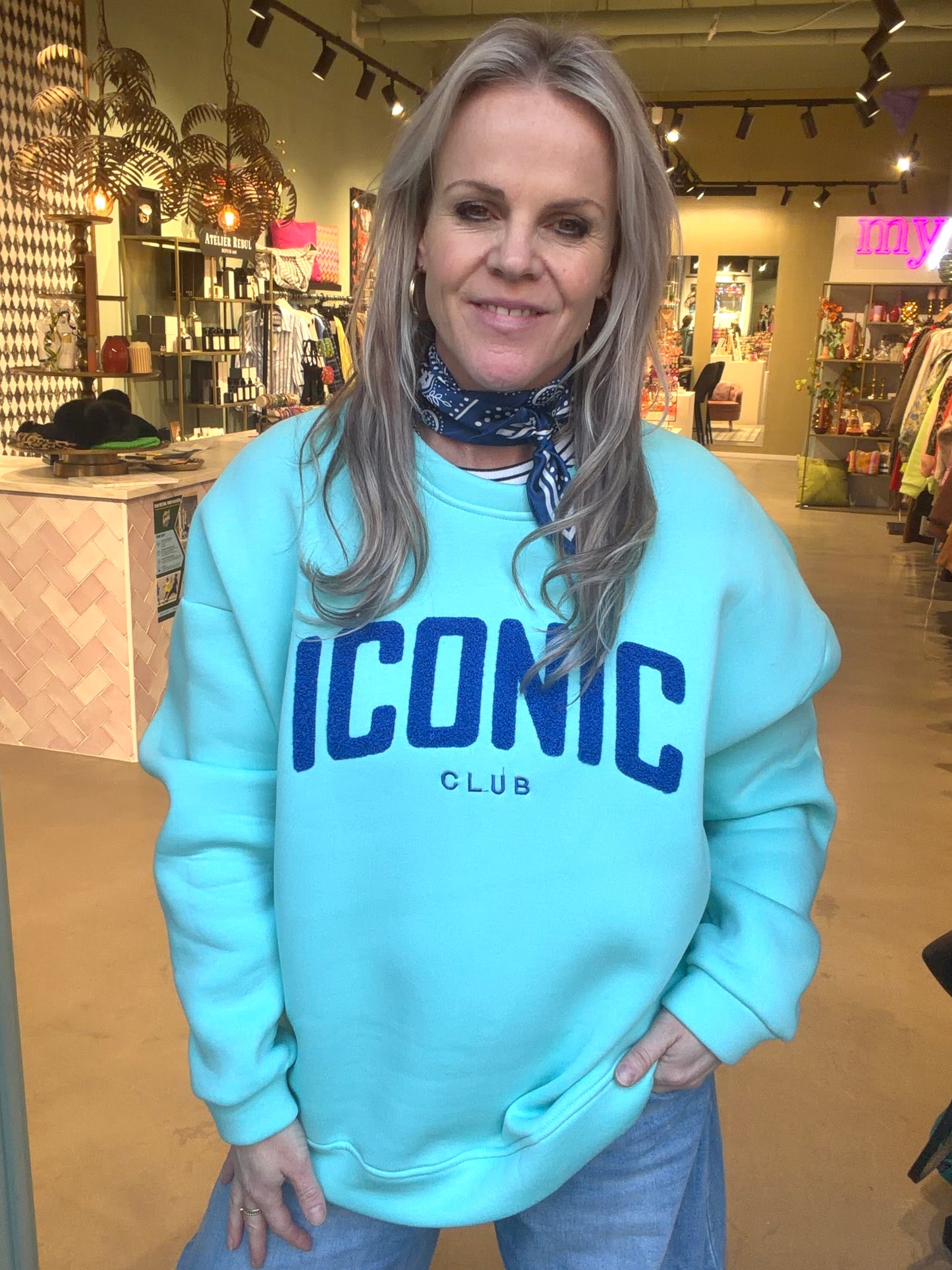 Iconic sweater aqua