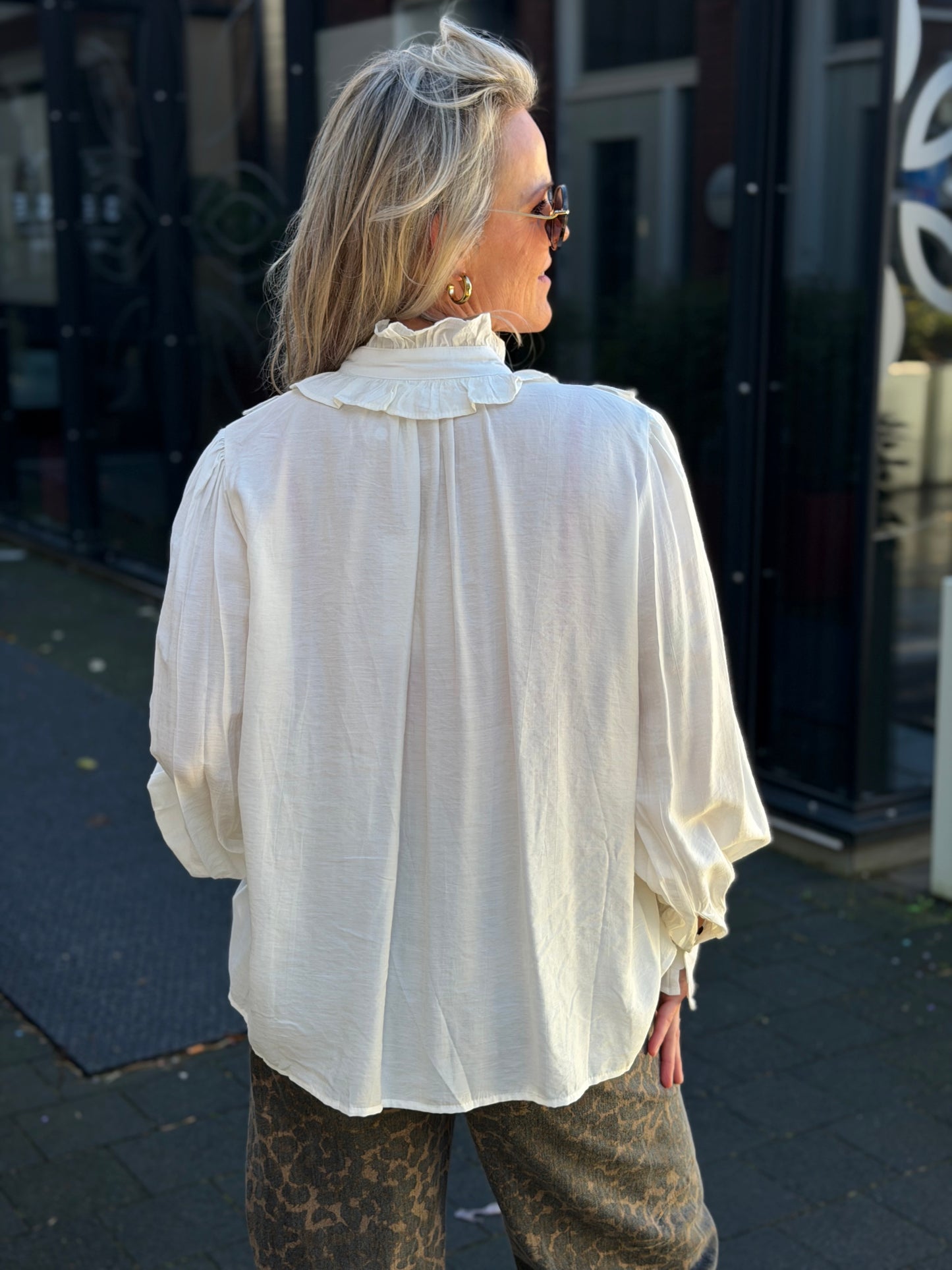 Volant blouse ecru