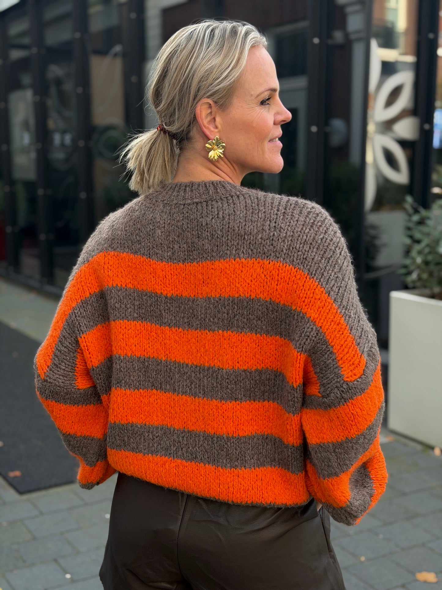 Streep trui bruin/oranje