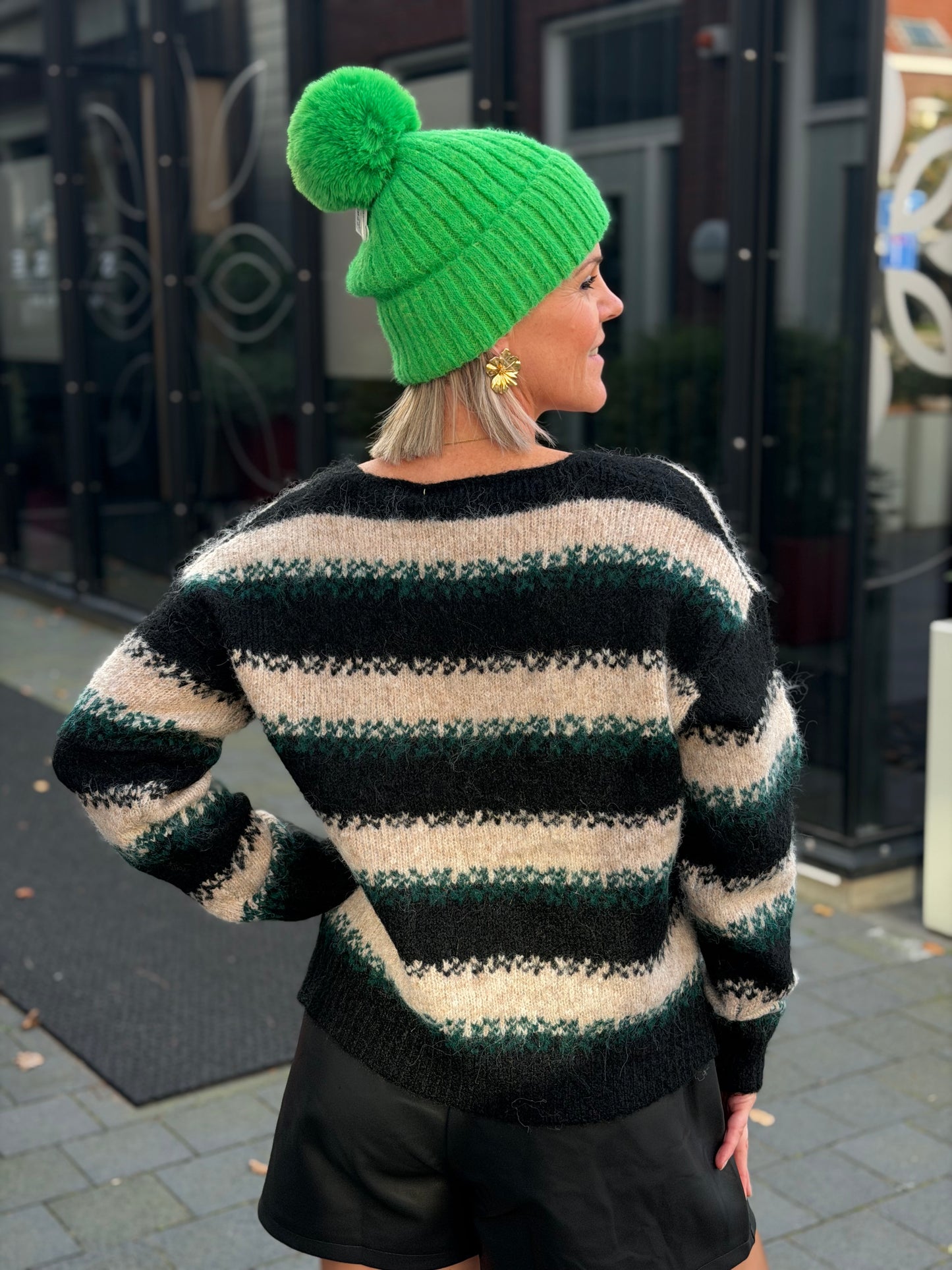 Vhals trui zwart ecru groen