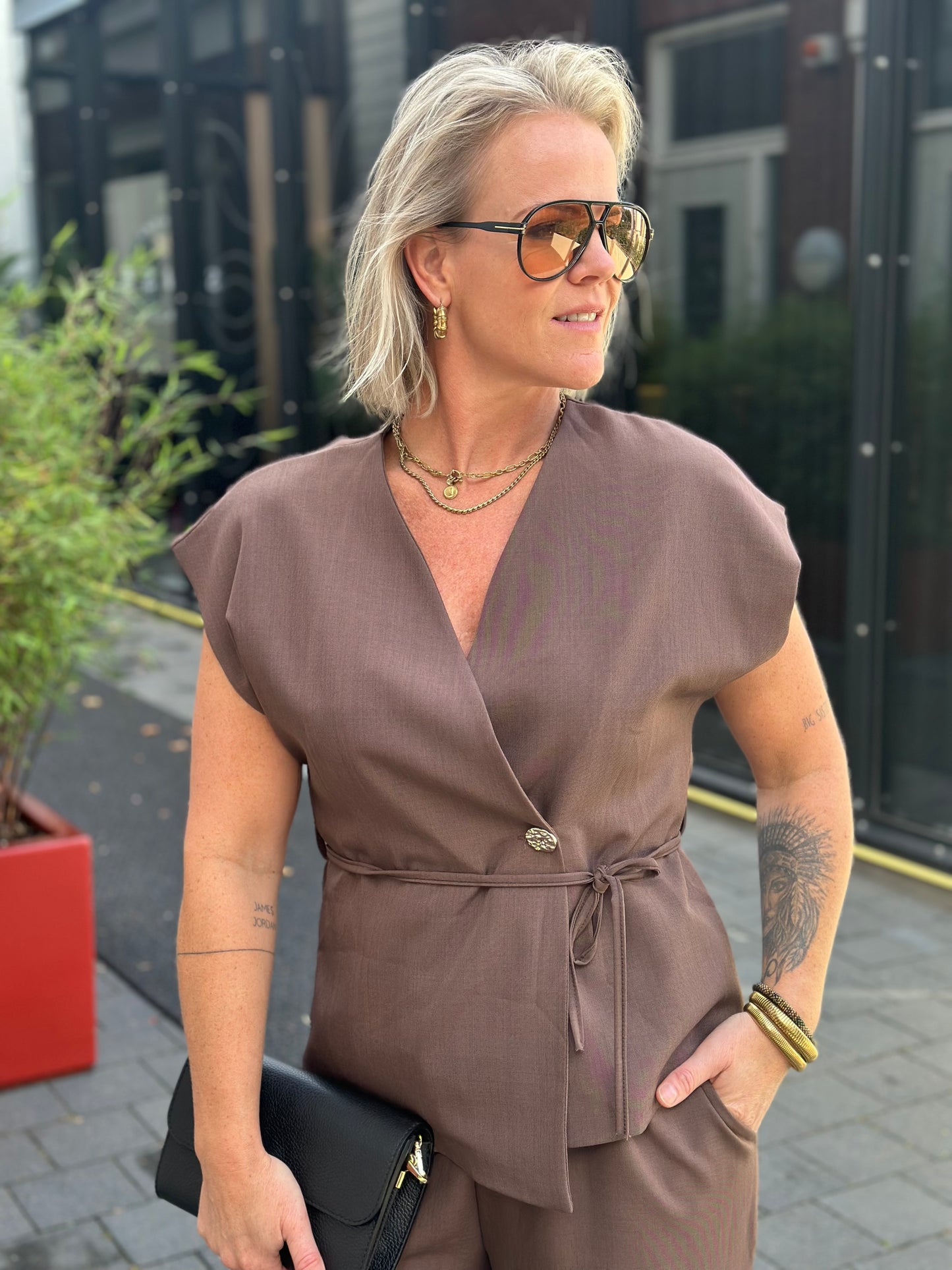 Tweedelige set broek en gilet Bruin