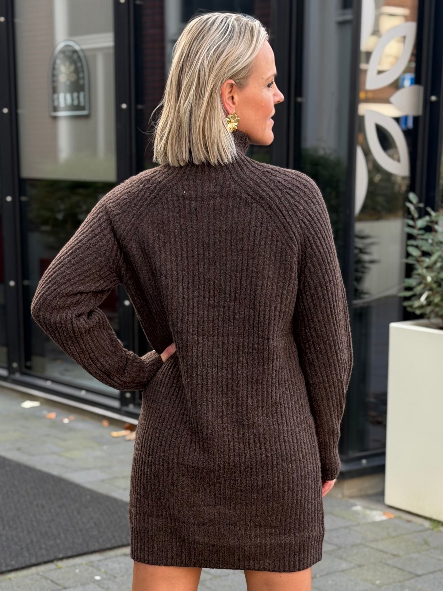 Knitted ribbel Dress bruin