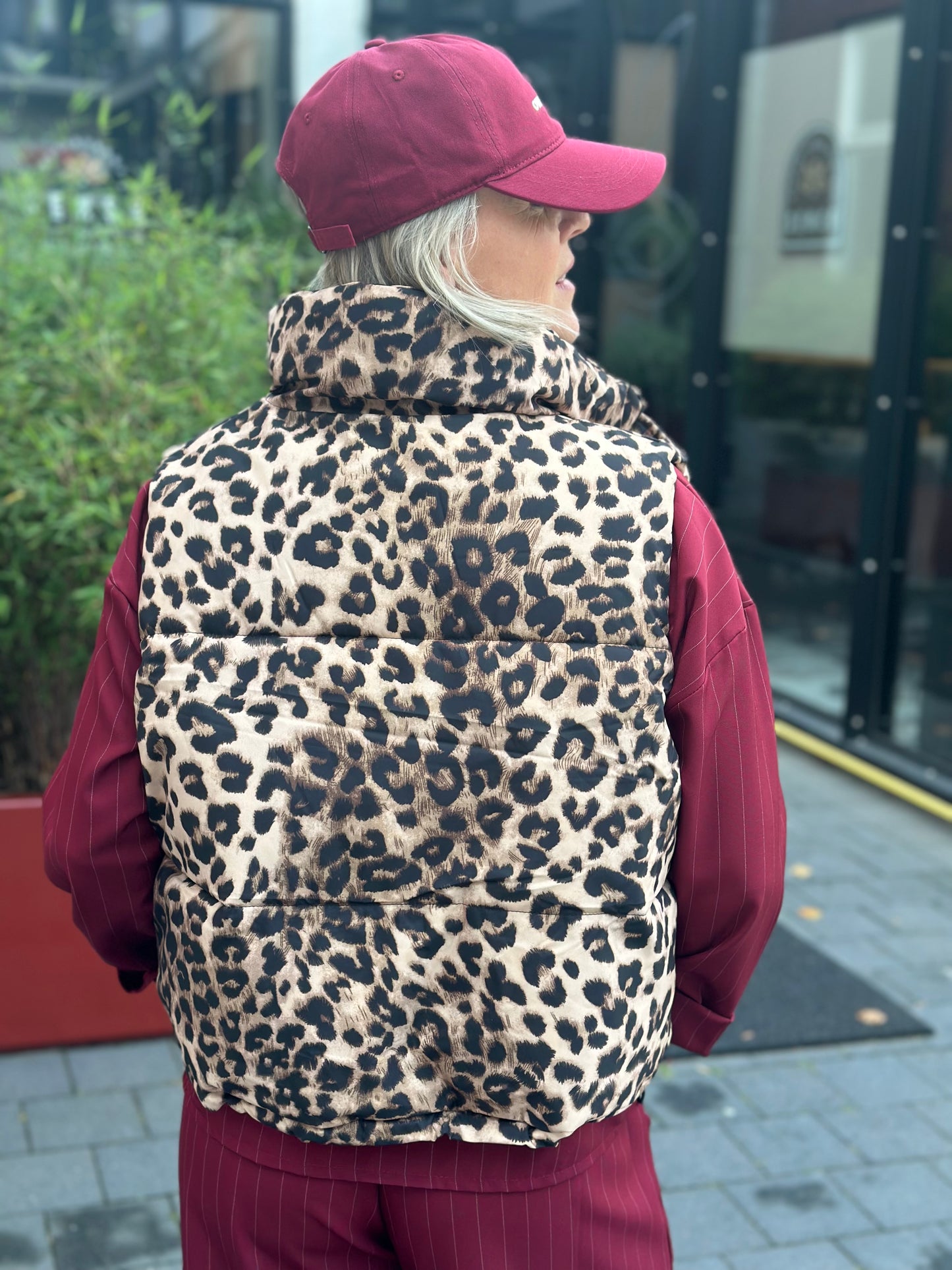 Leopard bodywarmer
