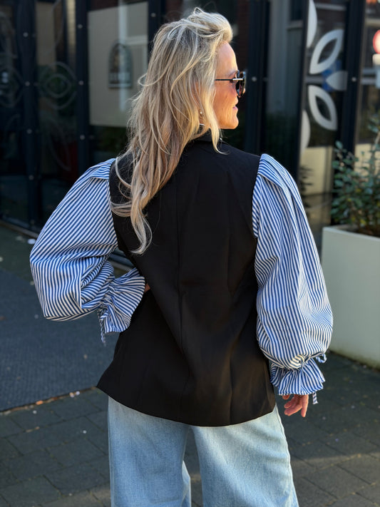 Black Blazer pofmouw