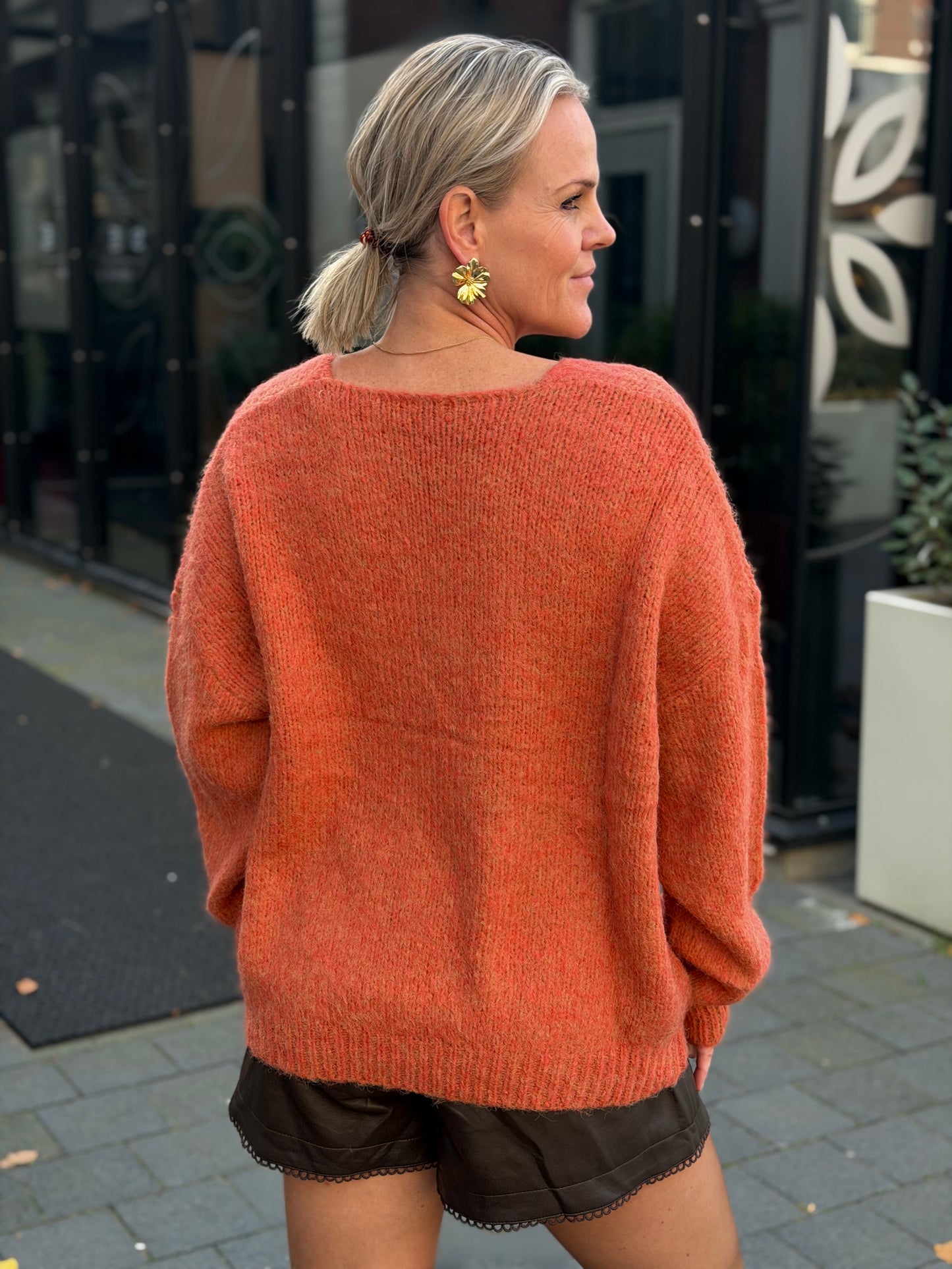 Vhals trui lang oranje melee